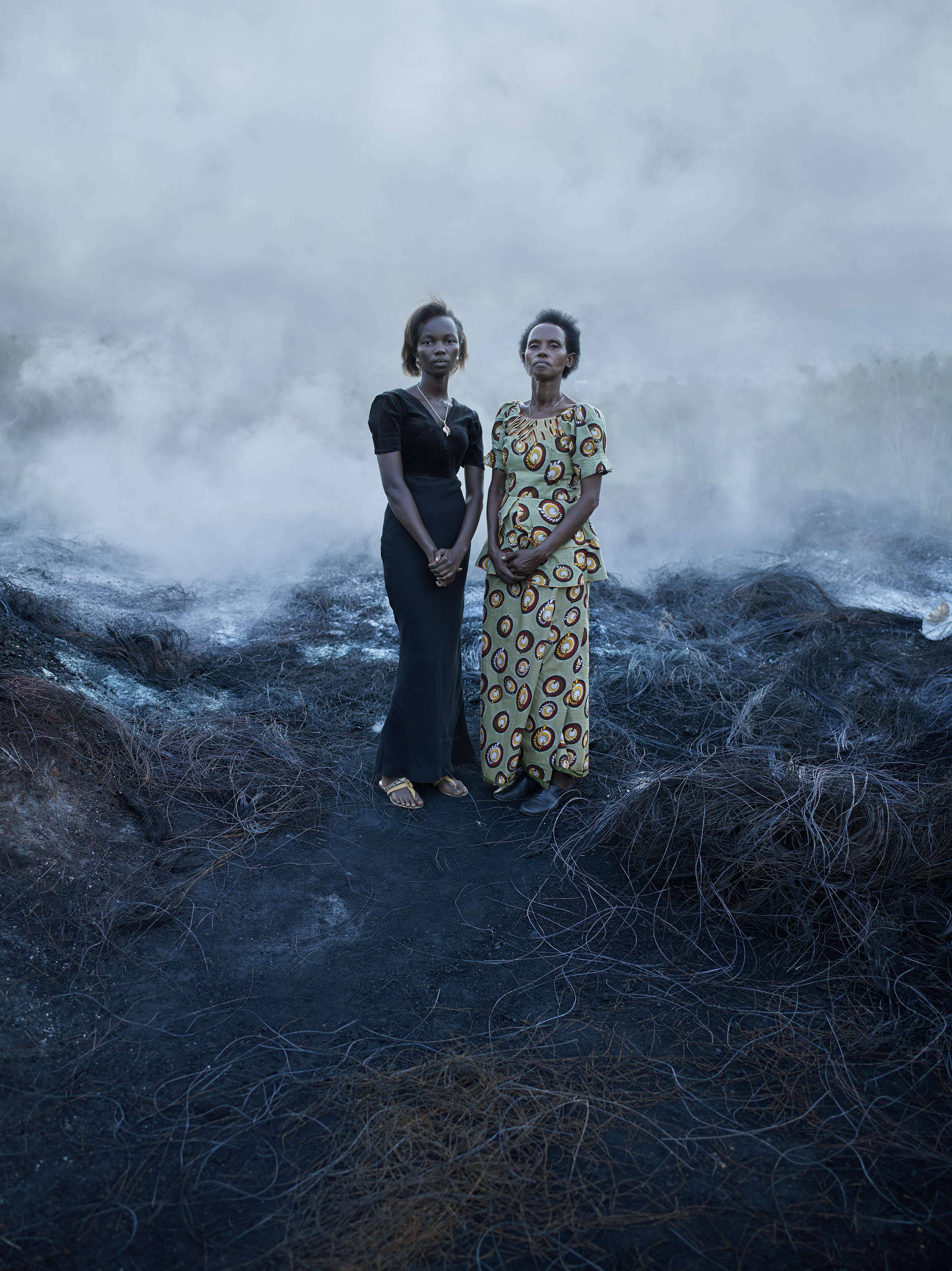 Godelieve A. with her daughter Clementine,
Kigali, 2017
C-Print on Kodak Endura Paper
160 ×122 cm
© Olaf Heine/ VG Bild-Kunst, Bonn 2024