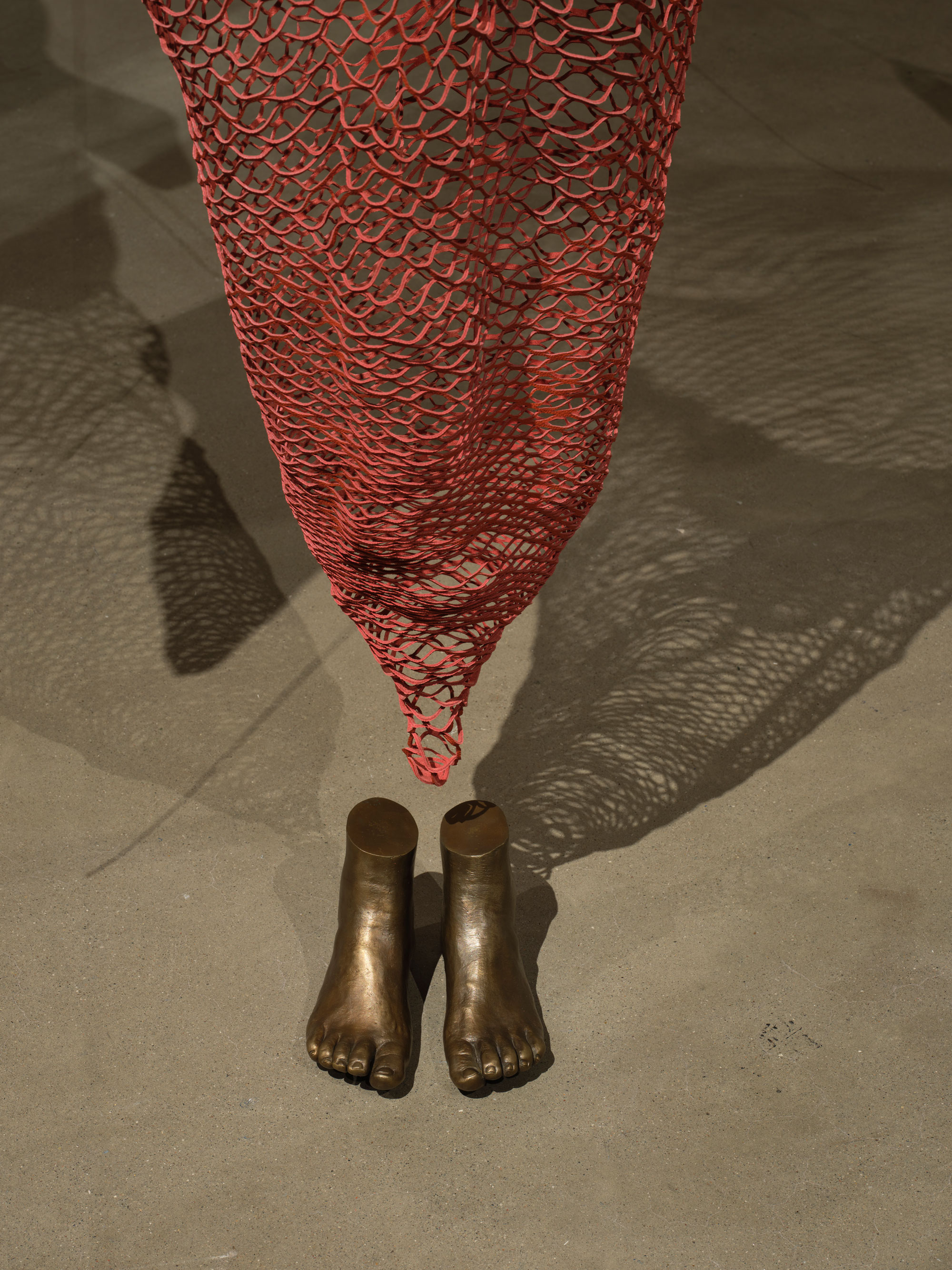 Chiharu Shiota
Out of my Body, 2022
Installation: leather, bronze
Aros Museum, Aarhus, Denmark
Photo Anders Sune Berg
© VG Bild-Kunst, Bonn, 2026 and Chiharu Shiota